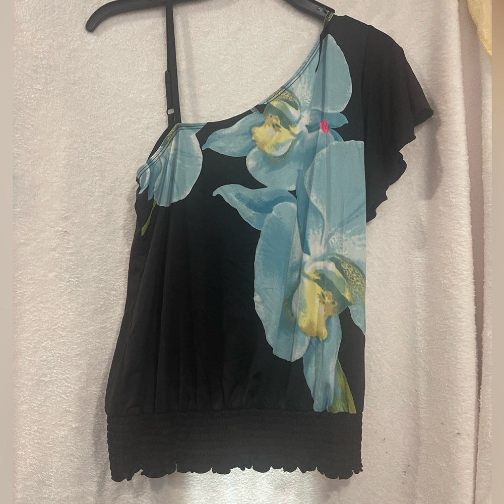 iz Byer black blouse. Off shoulder/no shoulder